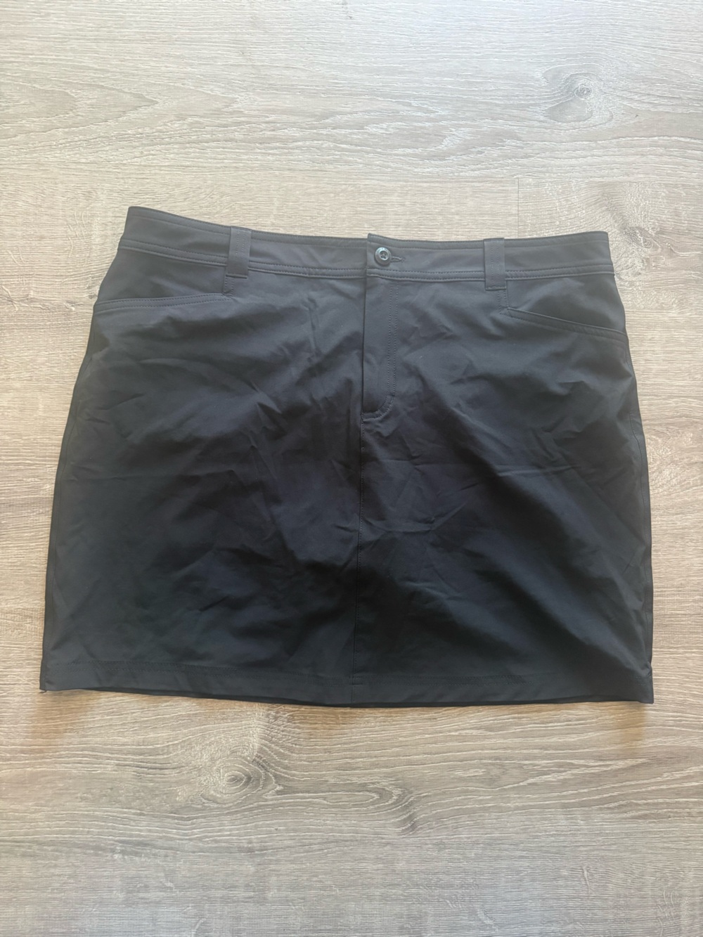 Eddie Bauer Black Flat Front Women's Skort